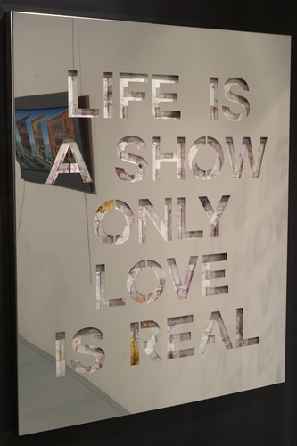 Life is a Show - Inox (80 cm)